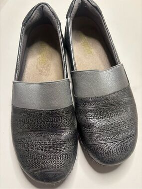 Algeria Glee Chain Mail Silver Leather Comfort Slip On Shoes Size 38 US 7.5-8